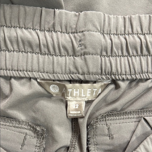 Athleta Gray Athletic Shorts Lightweight Relaxed Fit - Picture 5 of 5